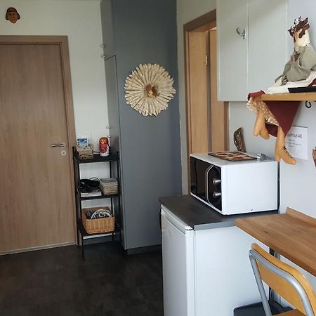 Hvita Husith, Kirkjubraut 48 Apartman Höfn Kültér fotó