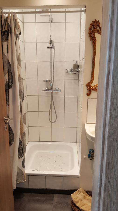 Hvita Husith, Kirkjubraut 48 Apartman Höfn Kültér fotó